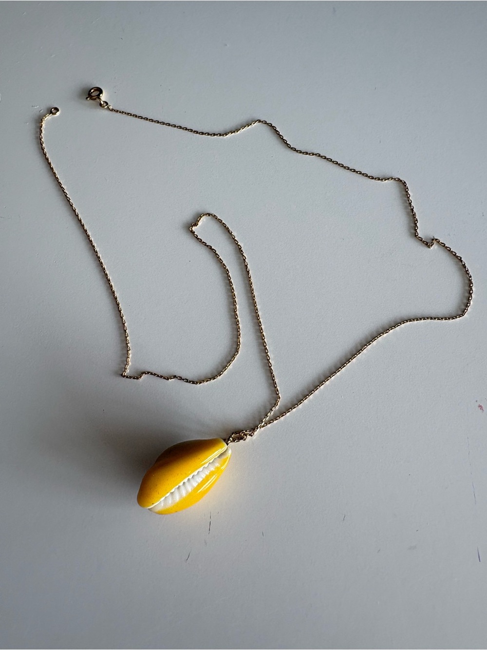 AB Shell Pendant Necklace